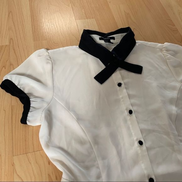 White & Black Forever 21 Blouse Size Small - Picture 2 of 10